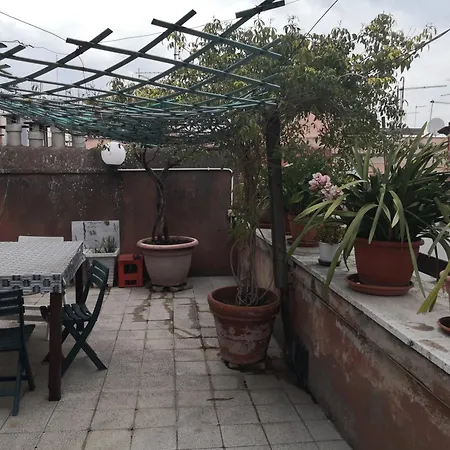 San Lorenzo Elegance - Just Steps From The Colosseum * Rom