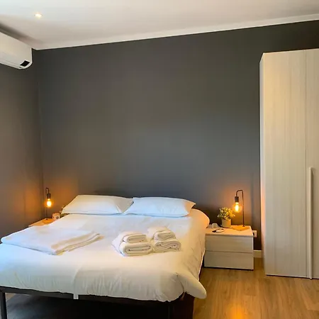 San Lorenzo Elegance - Just Steps From The Colosseum Apartament Rzym