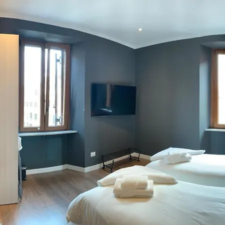 San Lorenzo Elegance - Just Steps From The Colosseum Rome